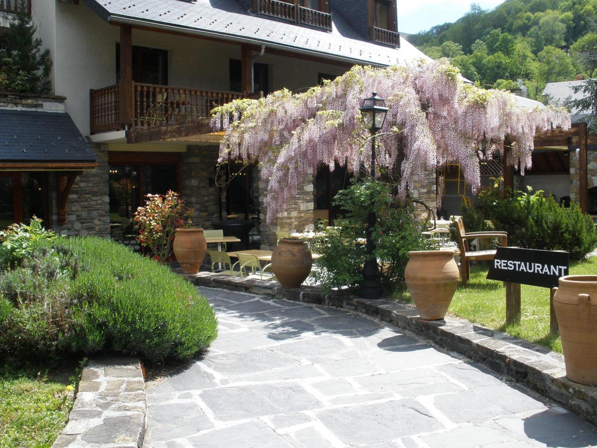 Hotel Mir Saint-Lary-Soulan Exterior photo